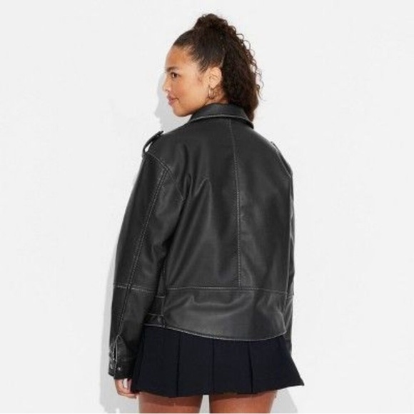 NWT Wild Fable Women's Black faux Leather Jacket. Size XS but oversized - Picture 2 of 3